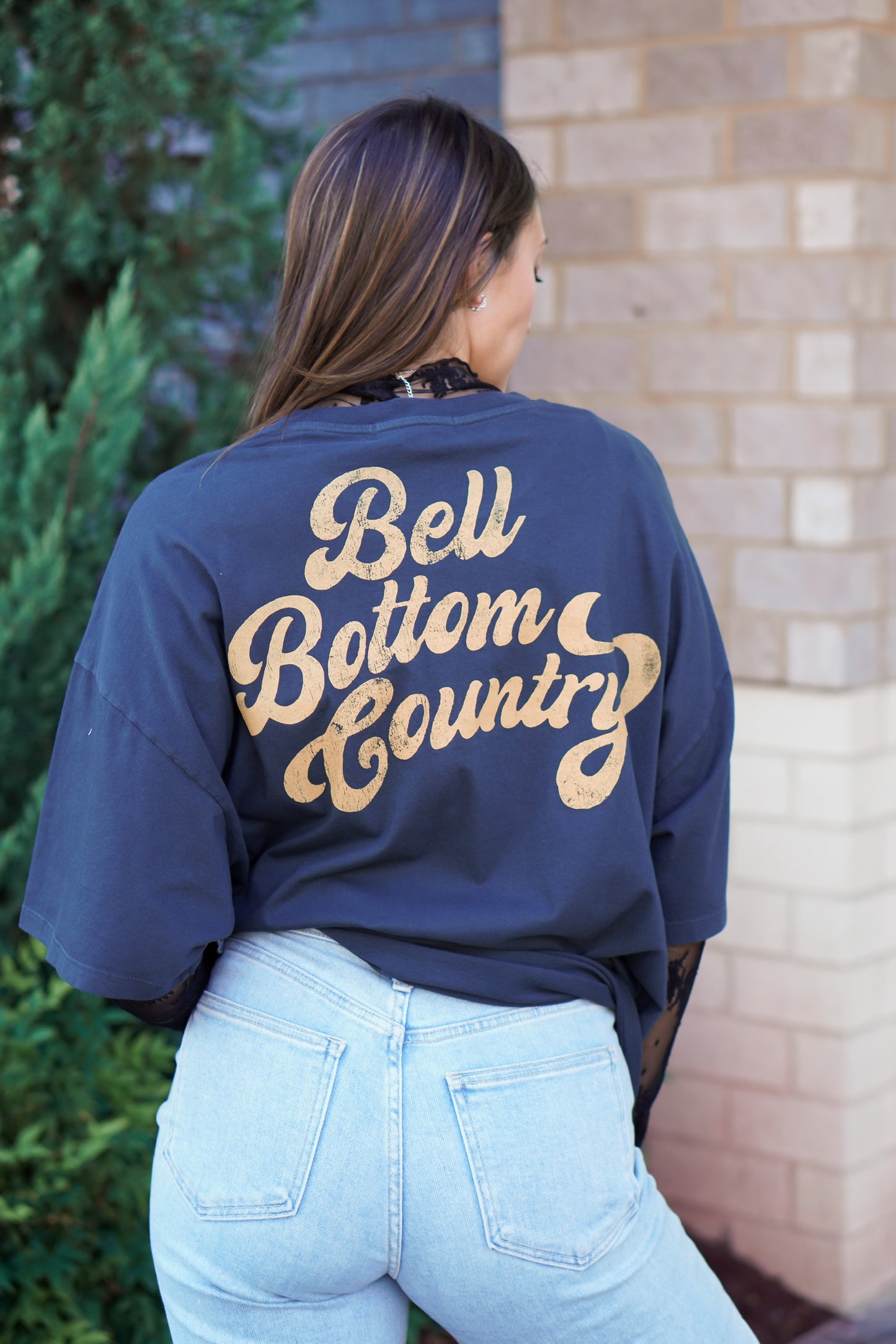 DAYDREAMER Lainey Wilson Bell Bottom County Tee