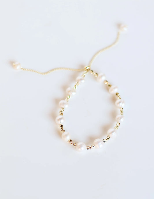 gold & pearl adjustable bracelet 